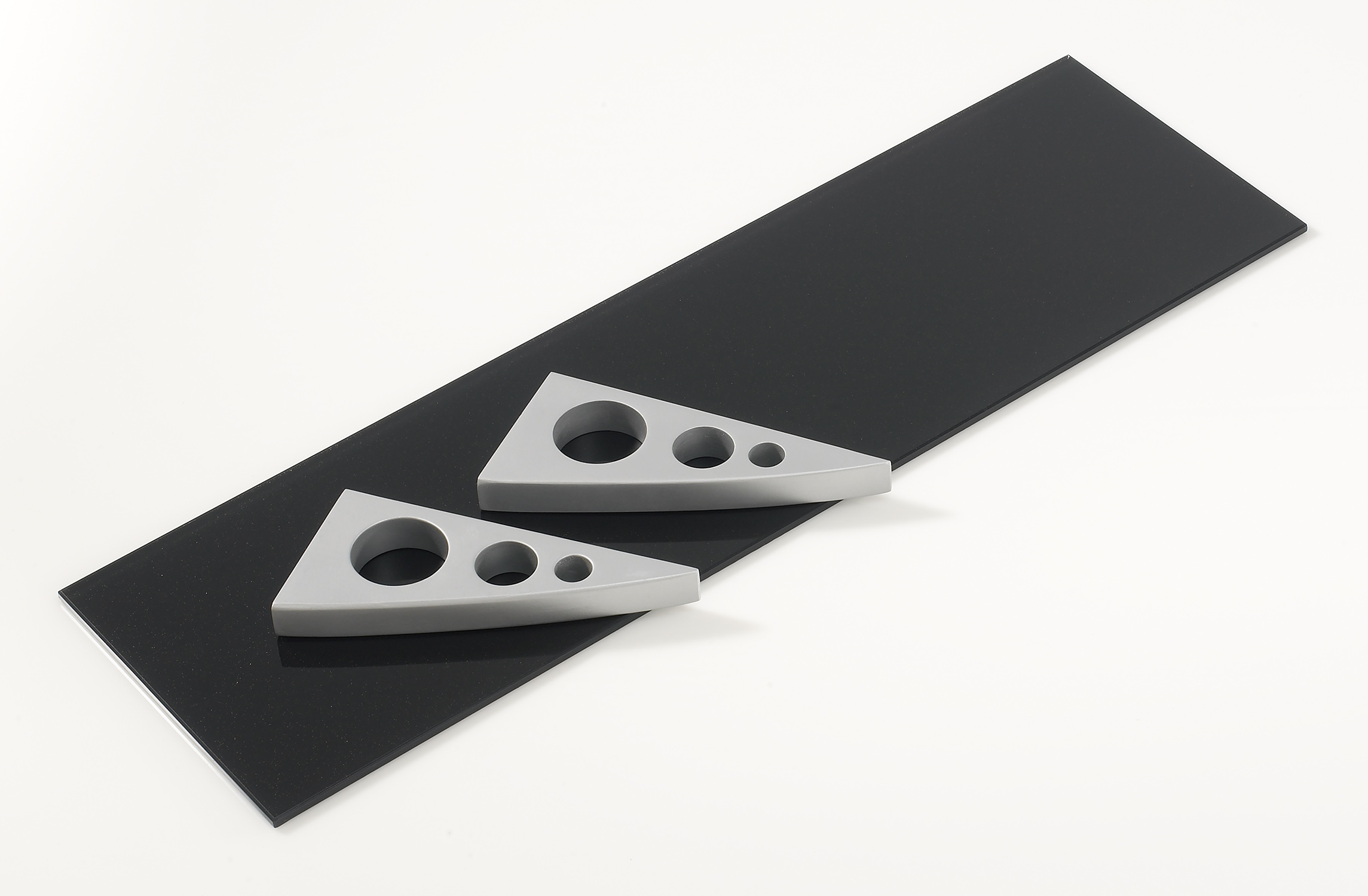 Puzzle Black Glass 7x24 Shelf Kit with Tectur Brackets - Image 3