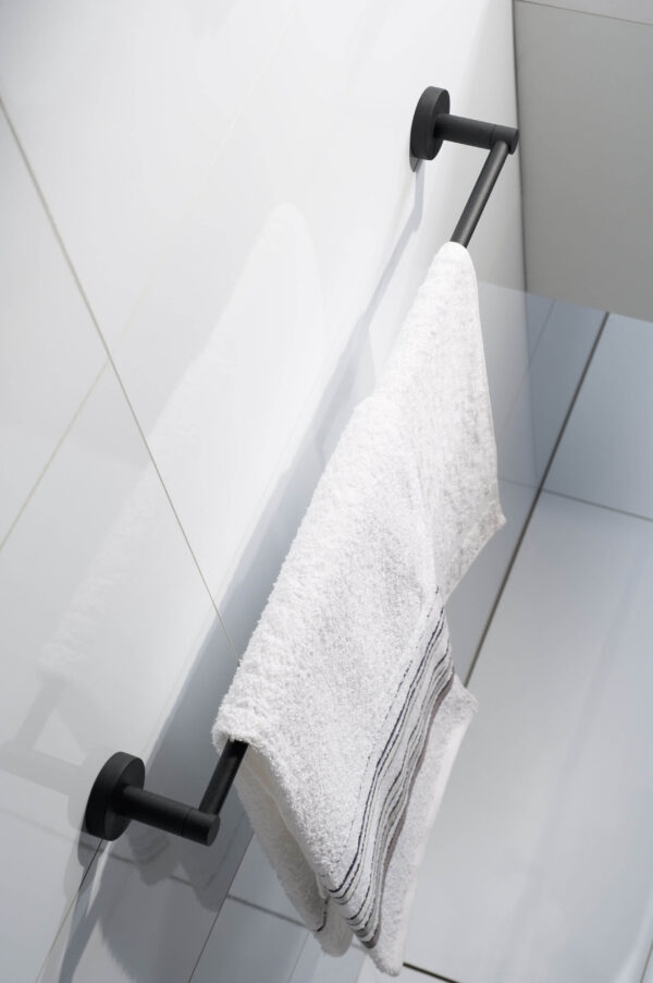 Kosmos Towel Rack Black