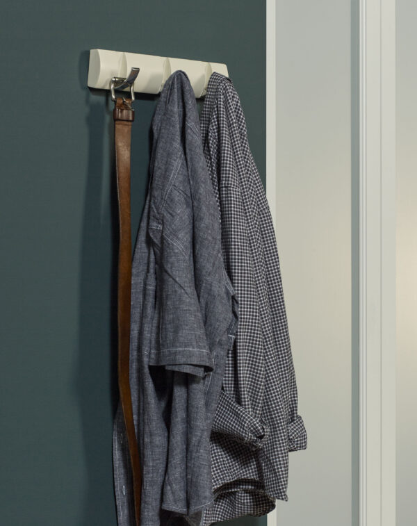 Coat Hideaway Round Hanger White 3 Hooks - Image 3
