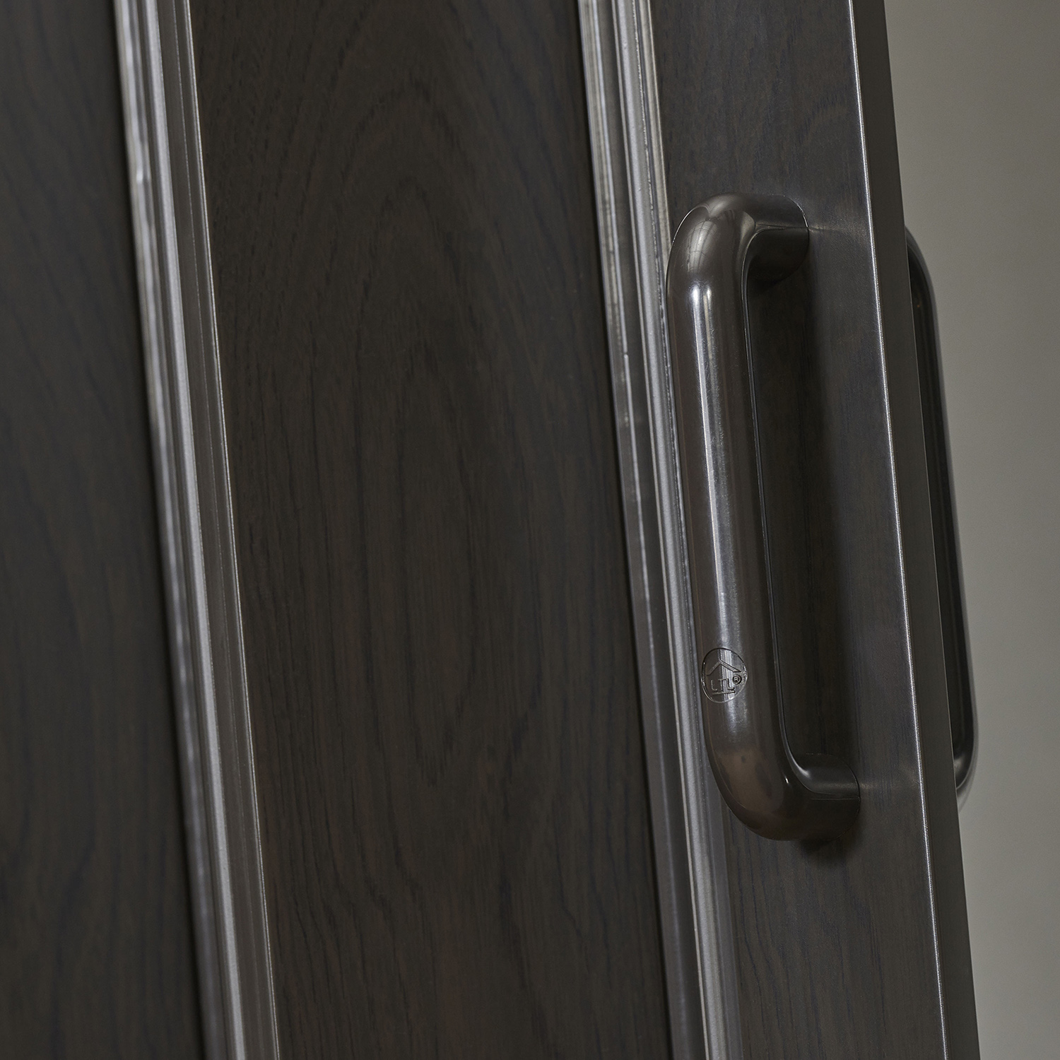 Express One 36x80 Vinyl Folding door - Image 5