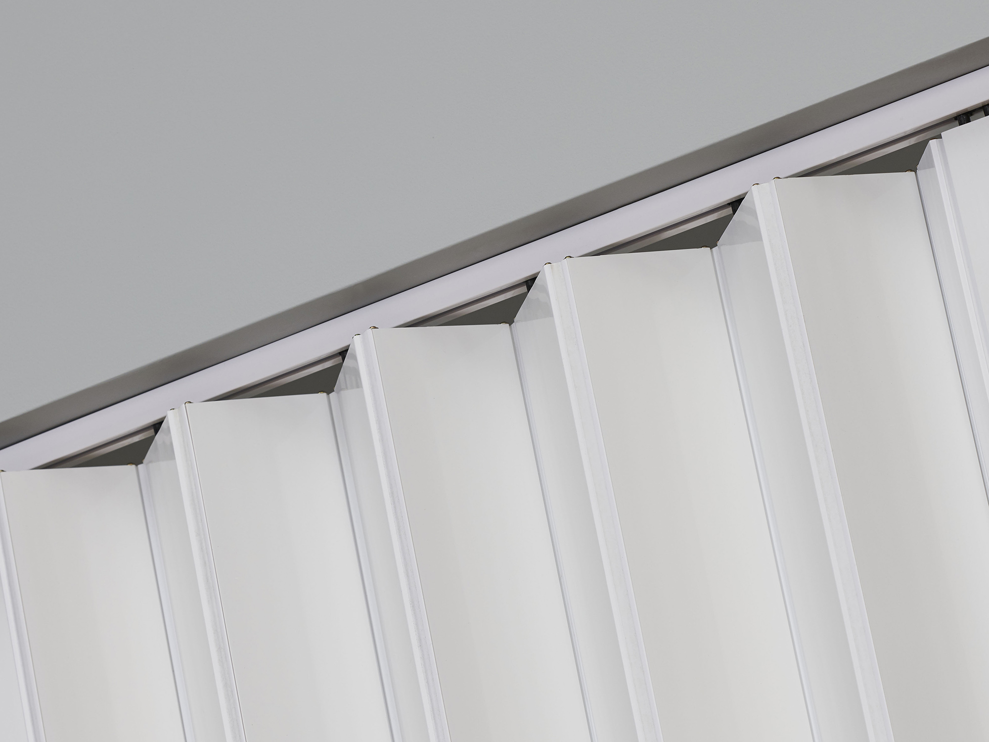 Express One 36x80 Vinyl Folding door - Image 8