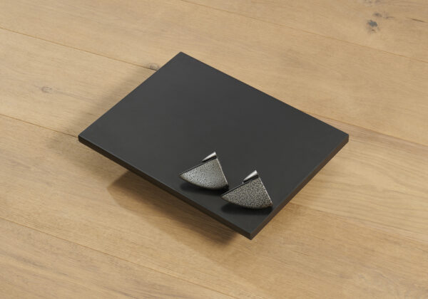Gallery 12x16 Black Shelf Kit with Pelican Brackets - Image 2