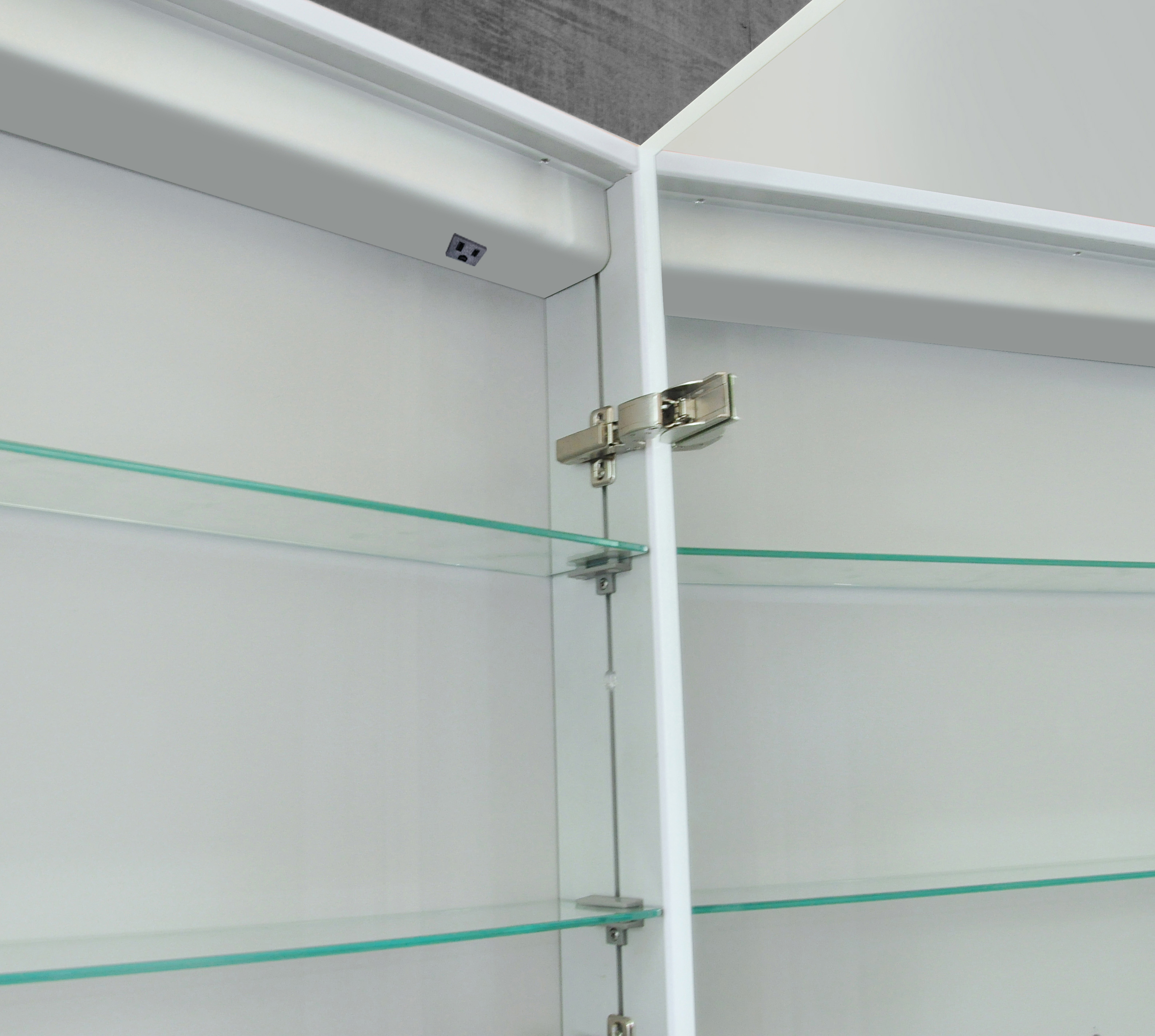 Vienna single door mirrored cabinet